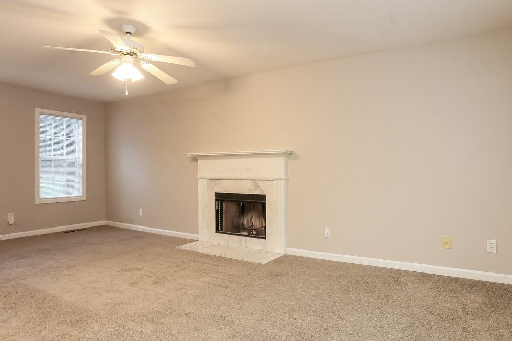 9490 Pebble Creek Ct - Photo 6 of 17