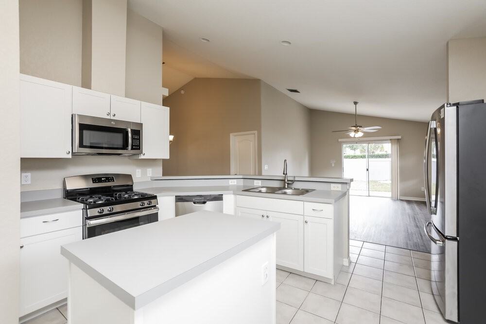 747 Citrus Cove Dr - Photo 4 of 16