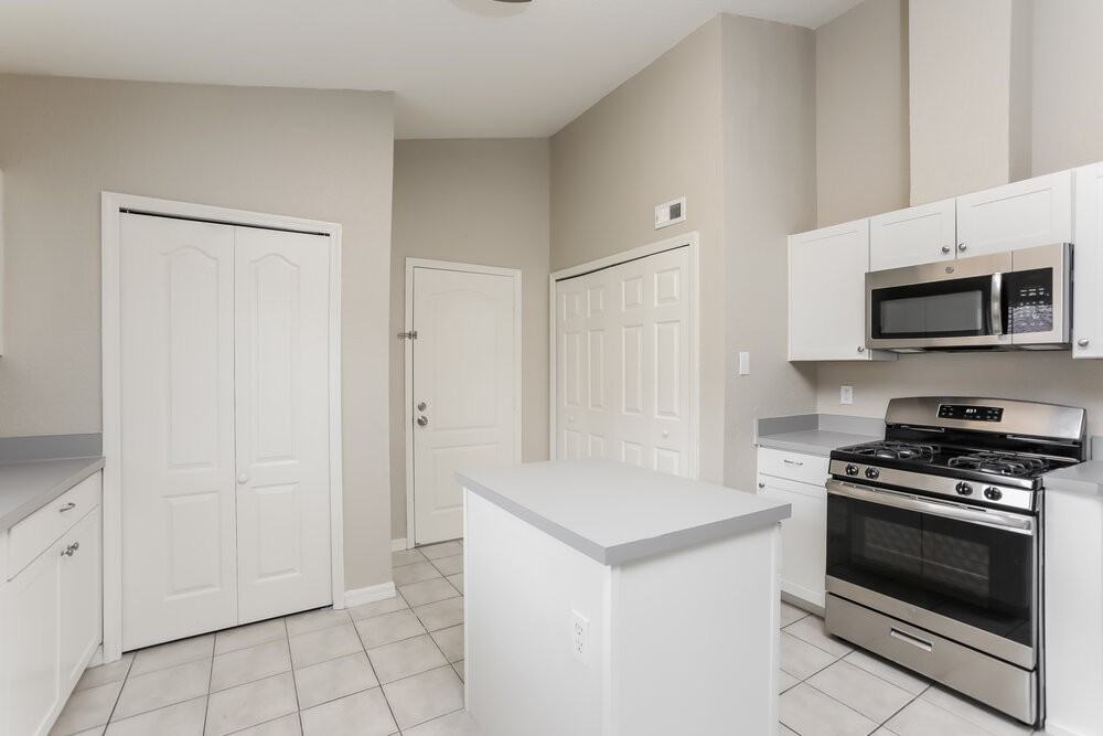 747 Citrus Cove Dr - Photo 5 of 16
