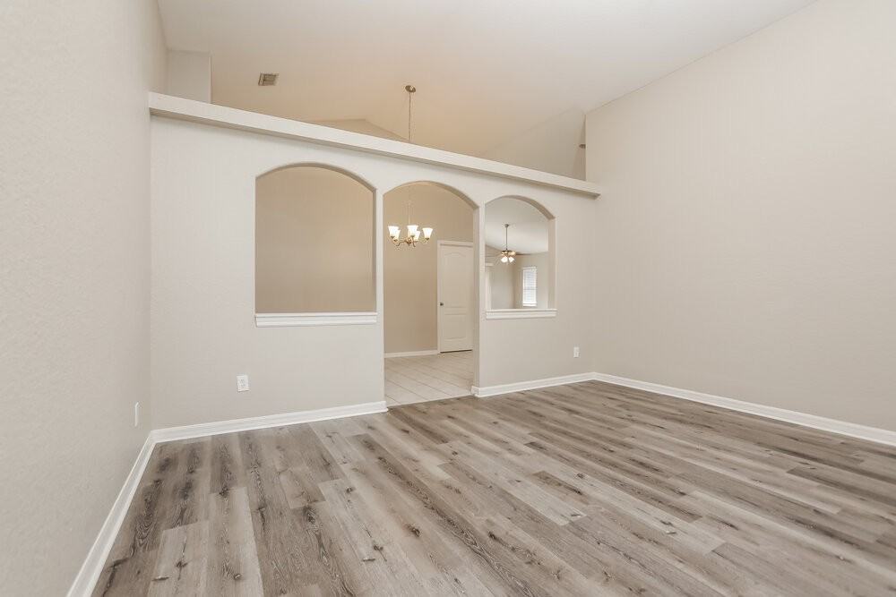 747 Citrus Cove Dr - Photo 6 of 16