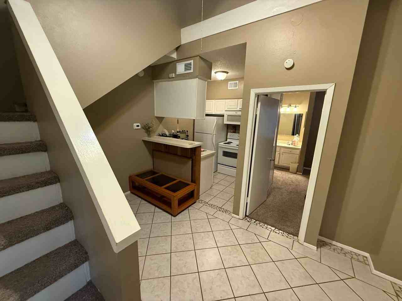 2714 Nueces St #203 - Photo 5 of 17