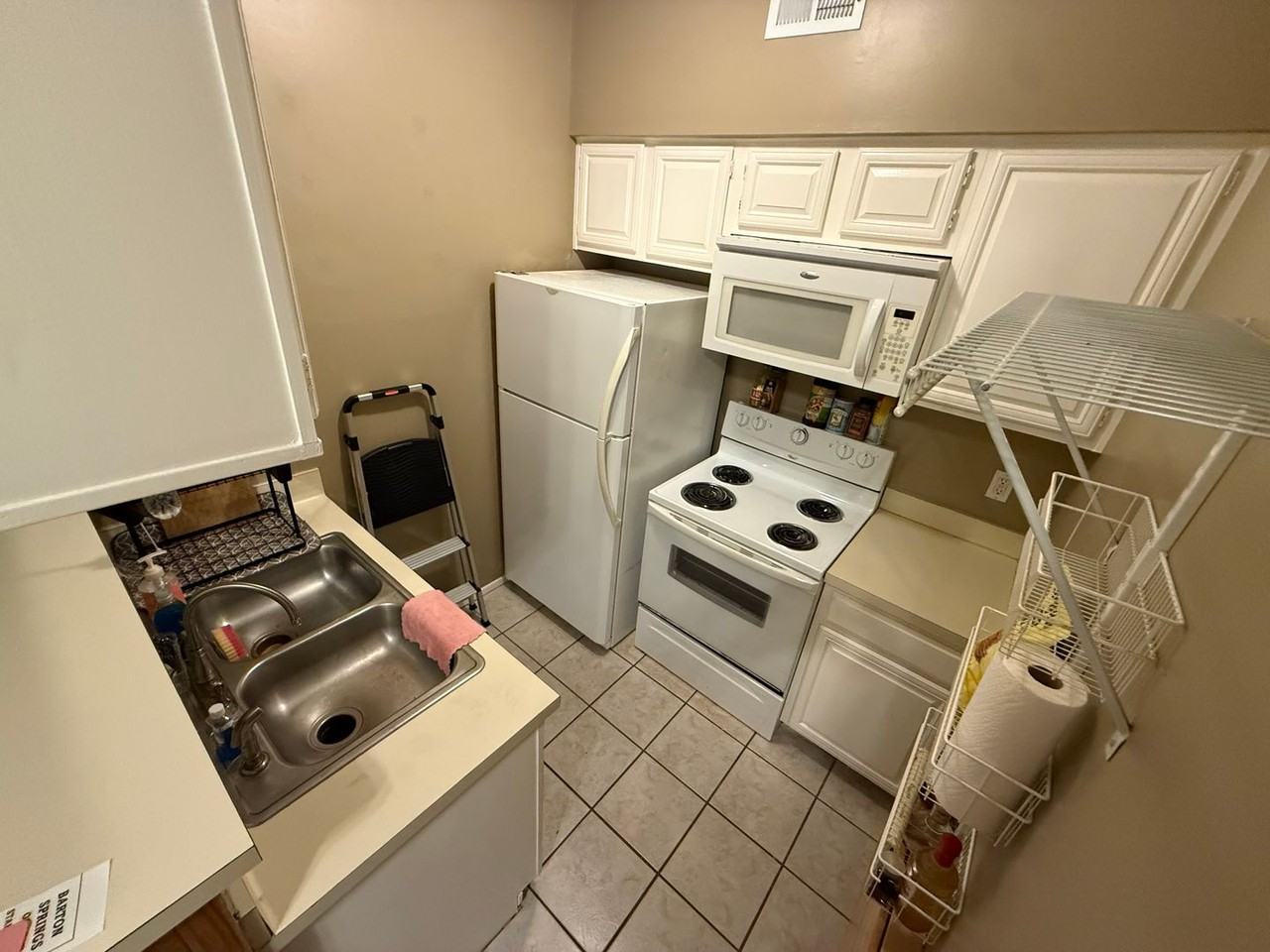 2714 Nueces St #203 - Photo 6 of 17
