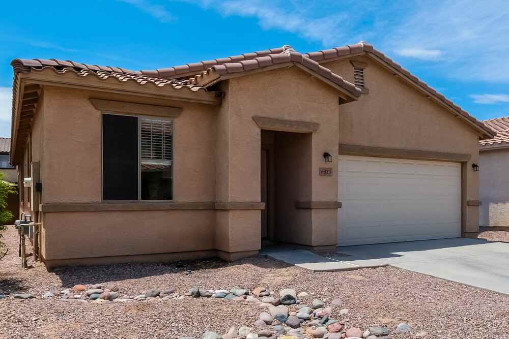 6913 W Maldonado Rd - Photo 3 of 16
