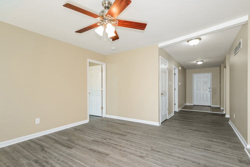 1202 Liberty Xing - Photo 6 of 17