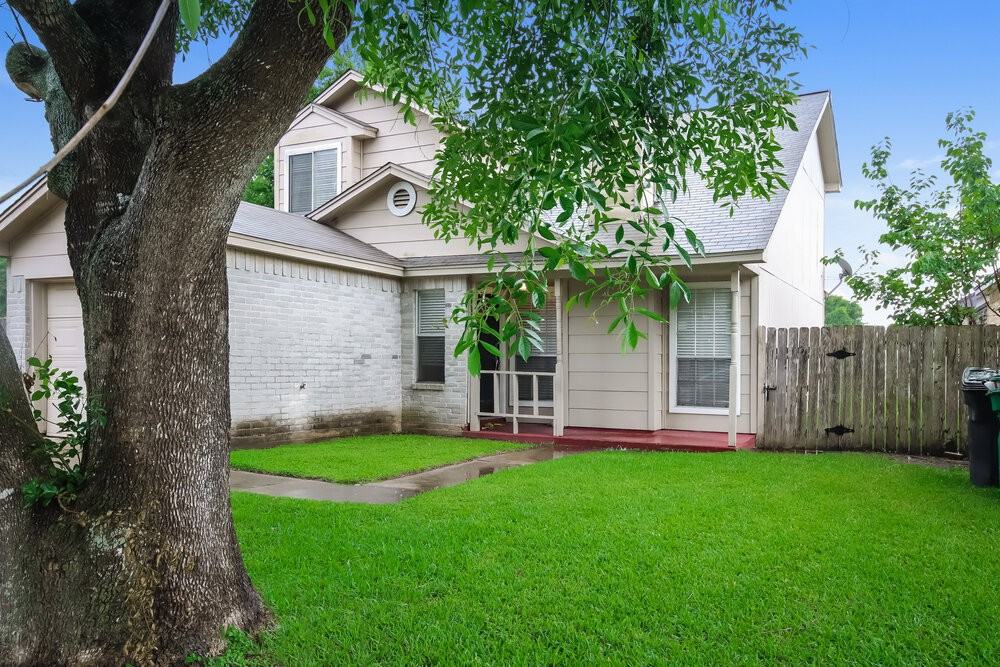 16111 Rosenridge Dr - Photo 4 of 25