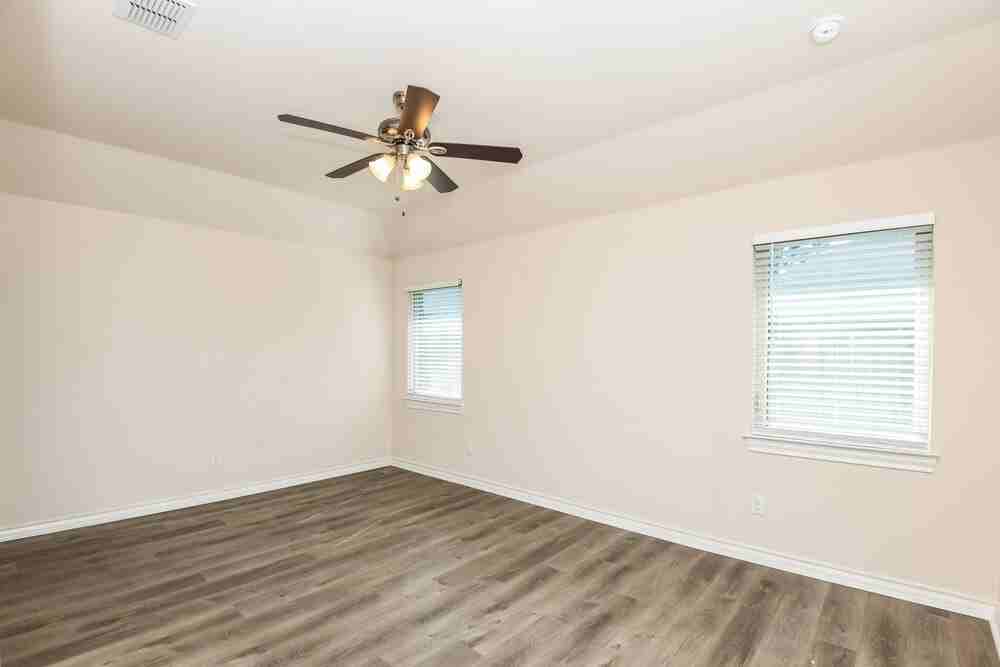 917 Linden Dr - Photo 7 of 16