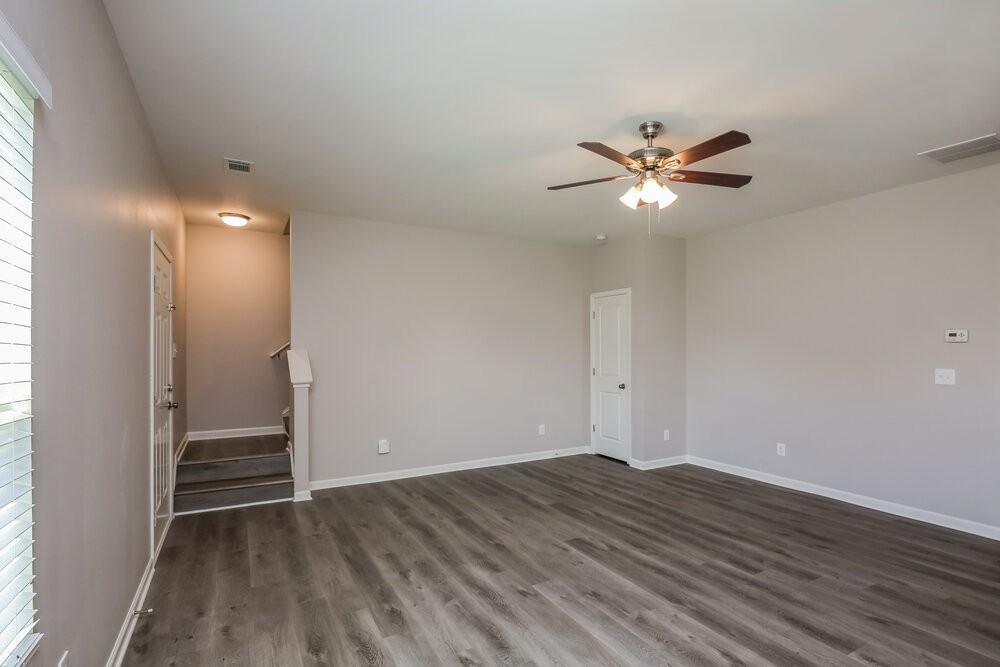 643 Nonsuch Way - Photo 6 of 18