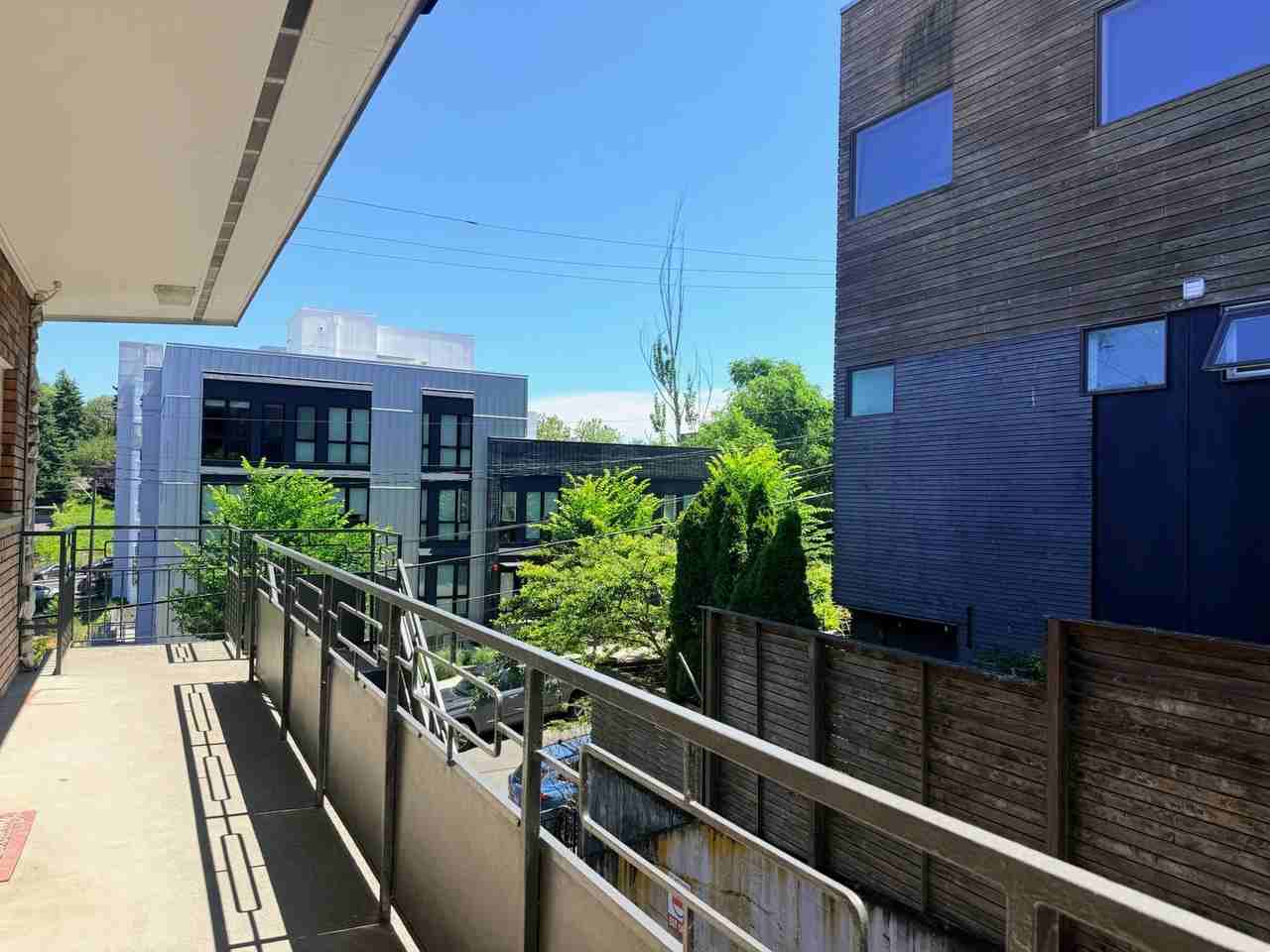 39th Ave Flats - Photo 4 of 34