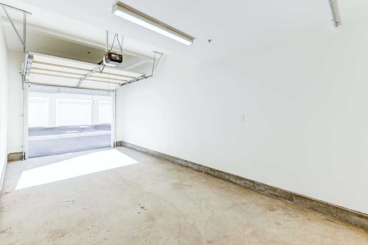 1387 Creston Rd
