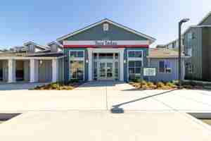 featured image of 1387 Creston Rd