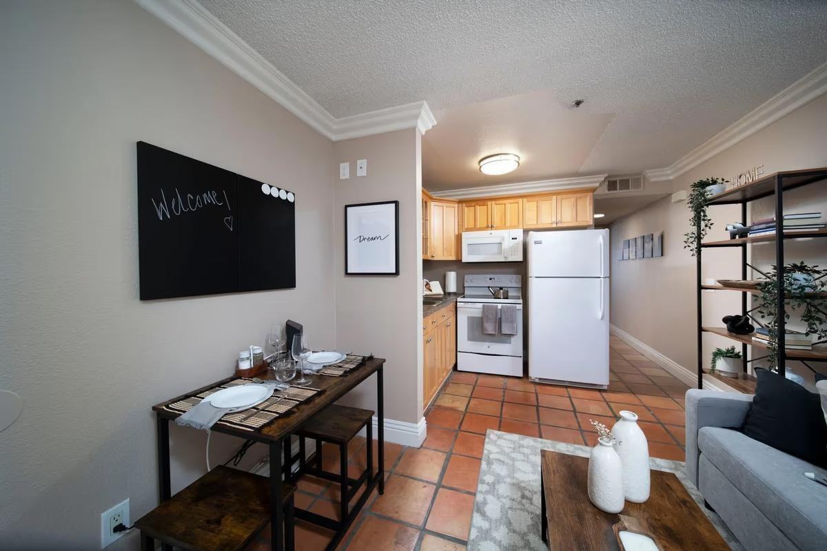 229 16th St - Photo 4 of 29