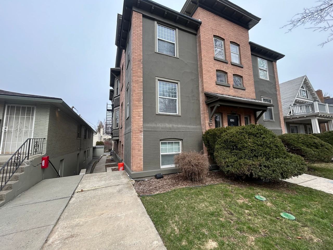 1428 West 10th - Photo 2 of 2