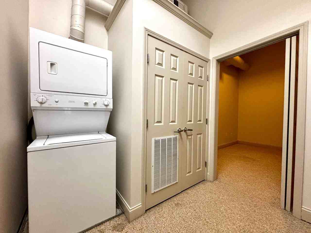 130 E State St #402 - Photo 7 of 27