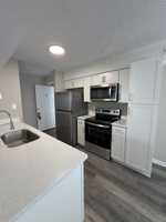 featured image of 712 712 Grayson St & 711 Rockingham St