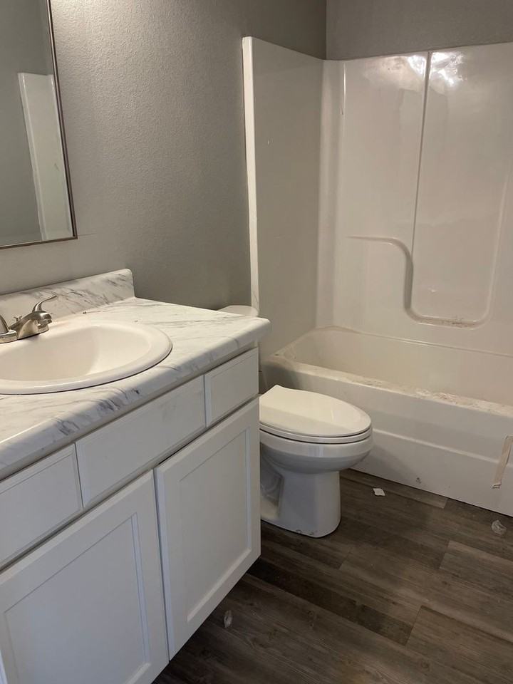 COX-418 NORTH 20TH ST (1-12) - Photo 6 of 32