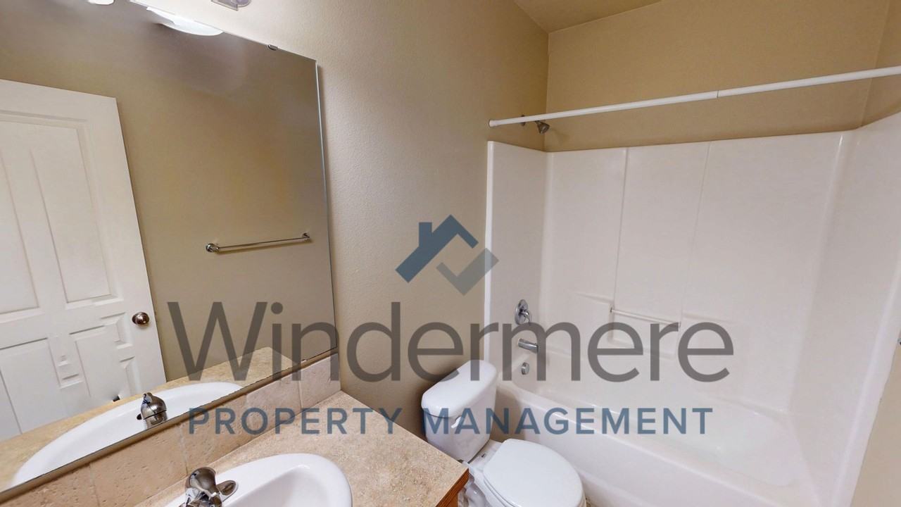 212 Sw Doans Ave - Photo 6 of 15