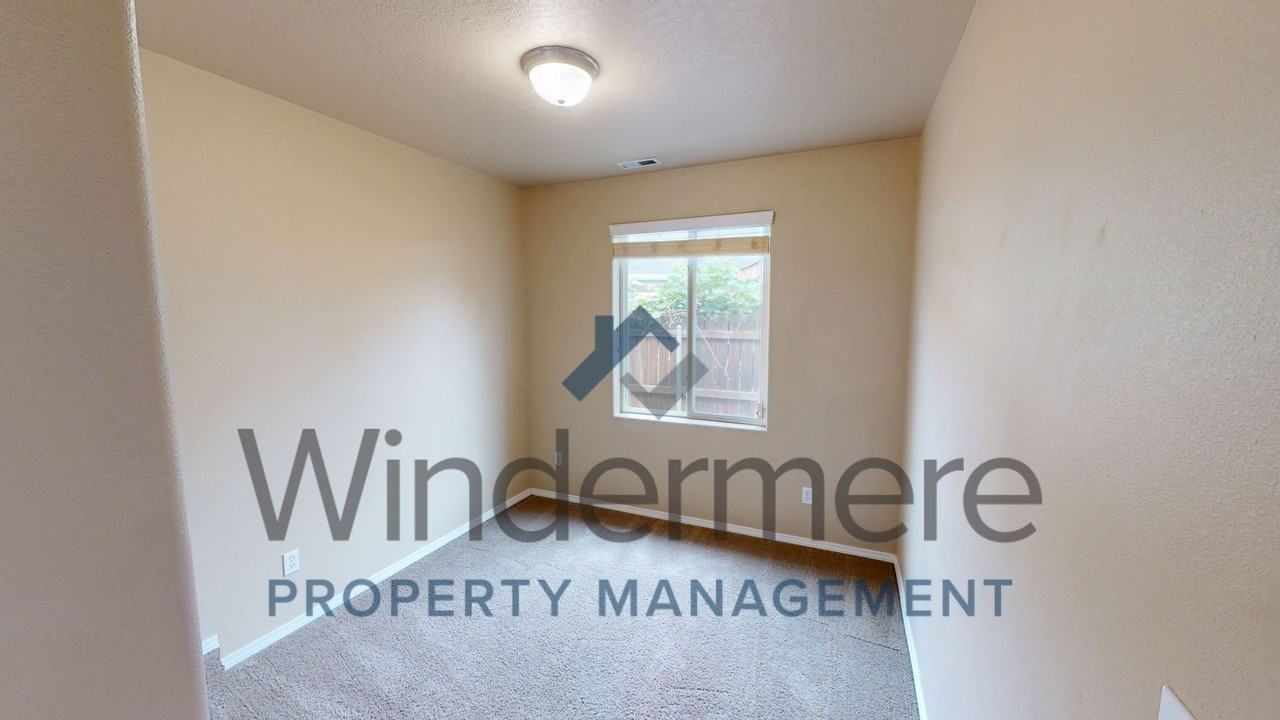 212 Sw Doans Ave - Photo 7 of 15