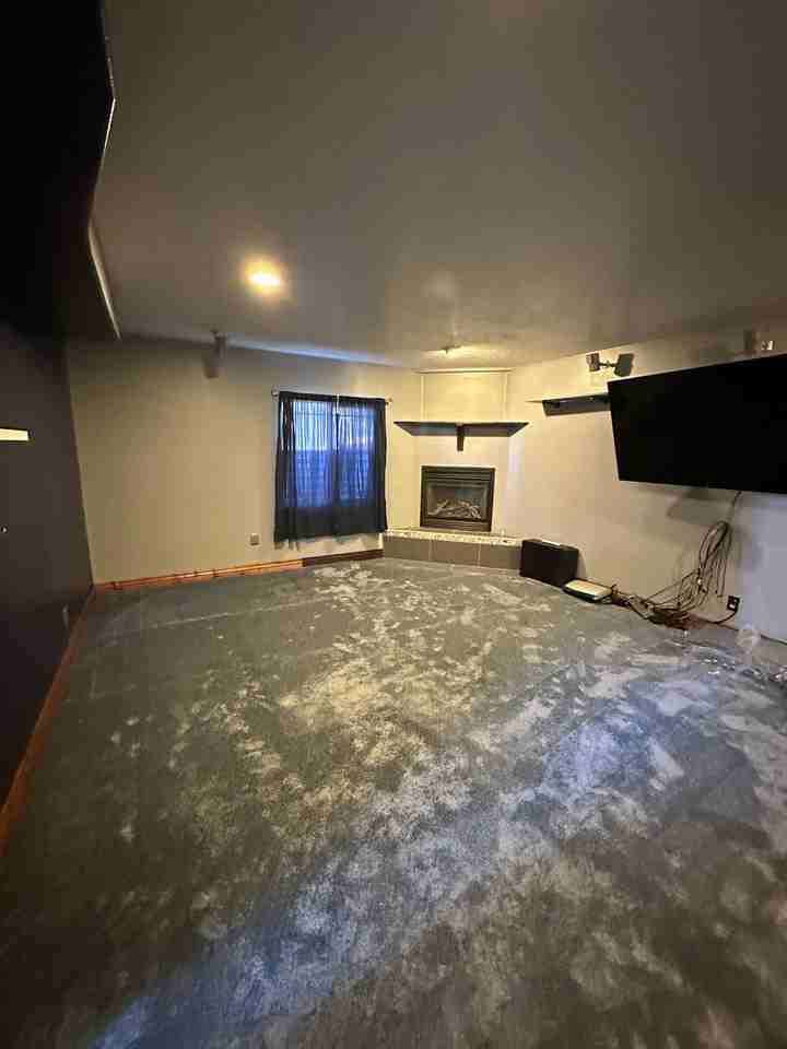 162 N 2475 W - Photo 2 of 22