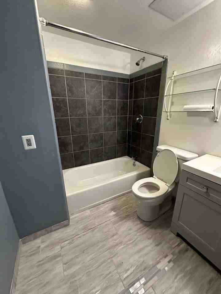 162 N 2475 W - Photo 5 of 22