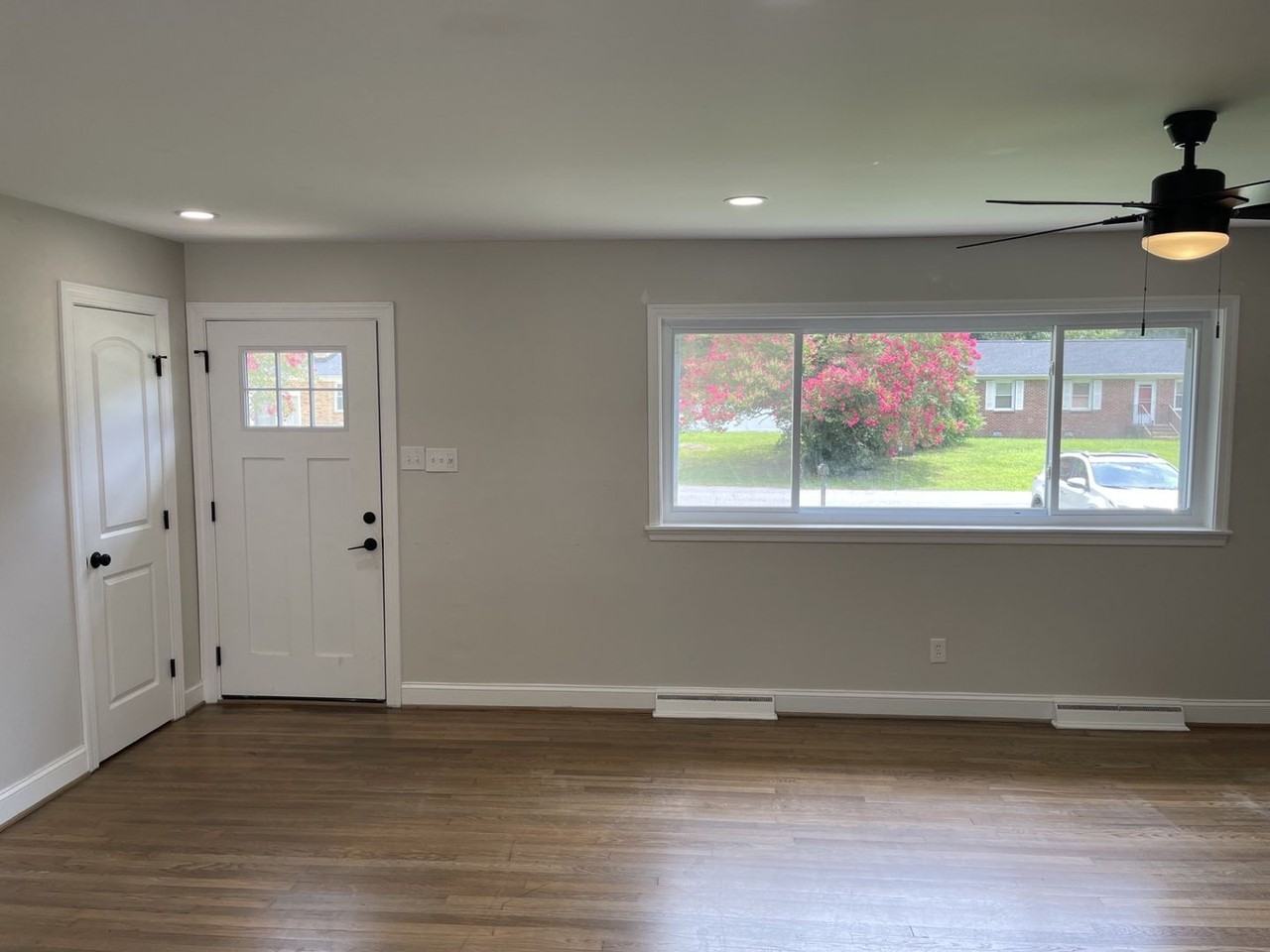 107 Chestnut Dr - Photo 3 of 31