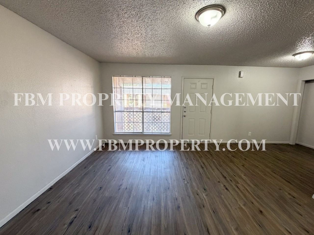 800 N Clay St #D - Photo 4 of 14