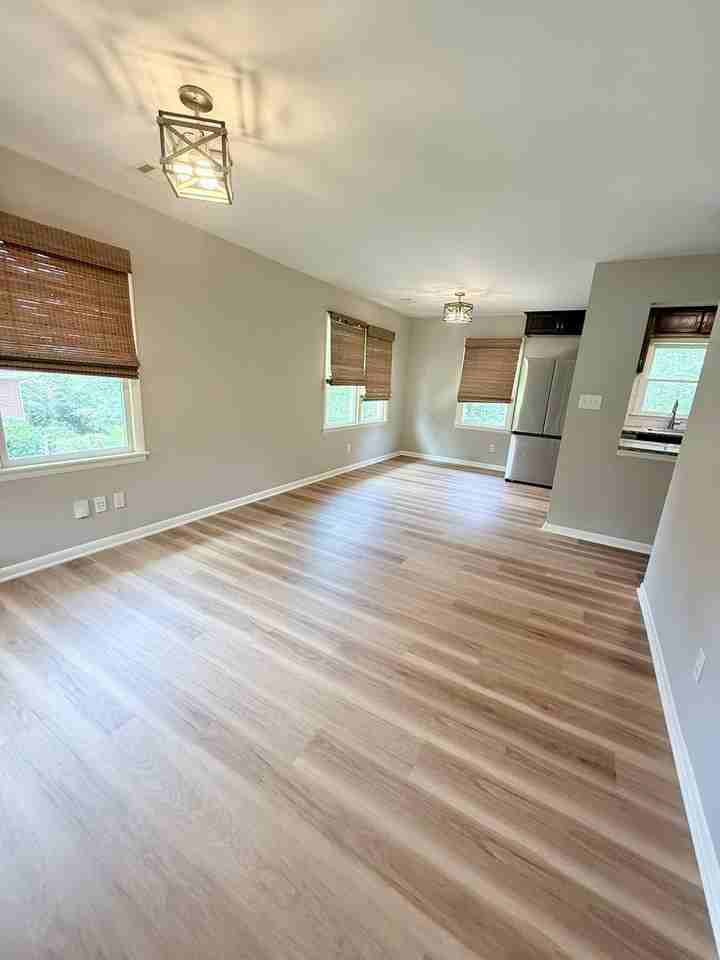 165 Conrad Dr - Photo 3 of 24