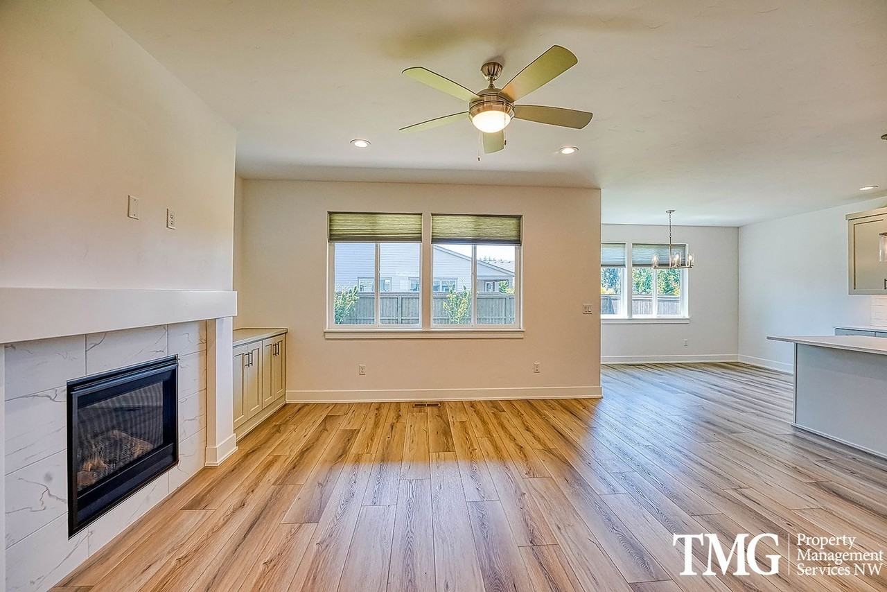 13715 Ne 100th St - Photo 3 of 47
