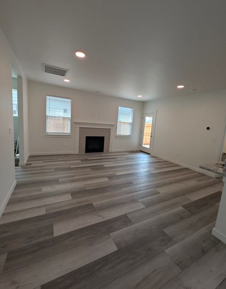 61073 Ne Unity Pl - Photo 6 of 33