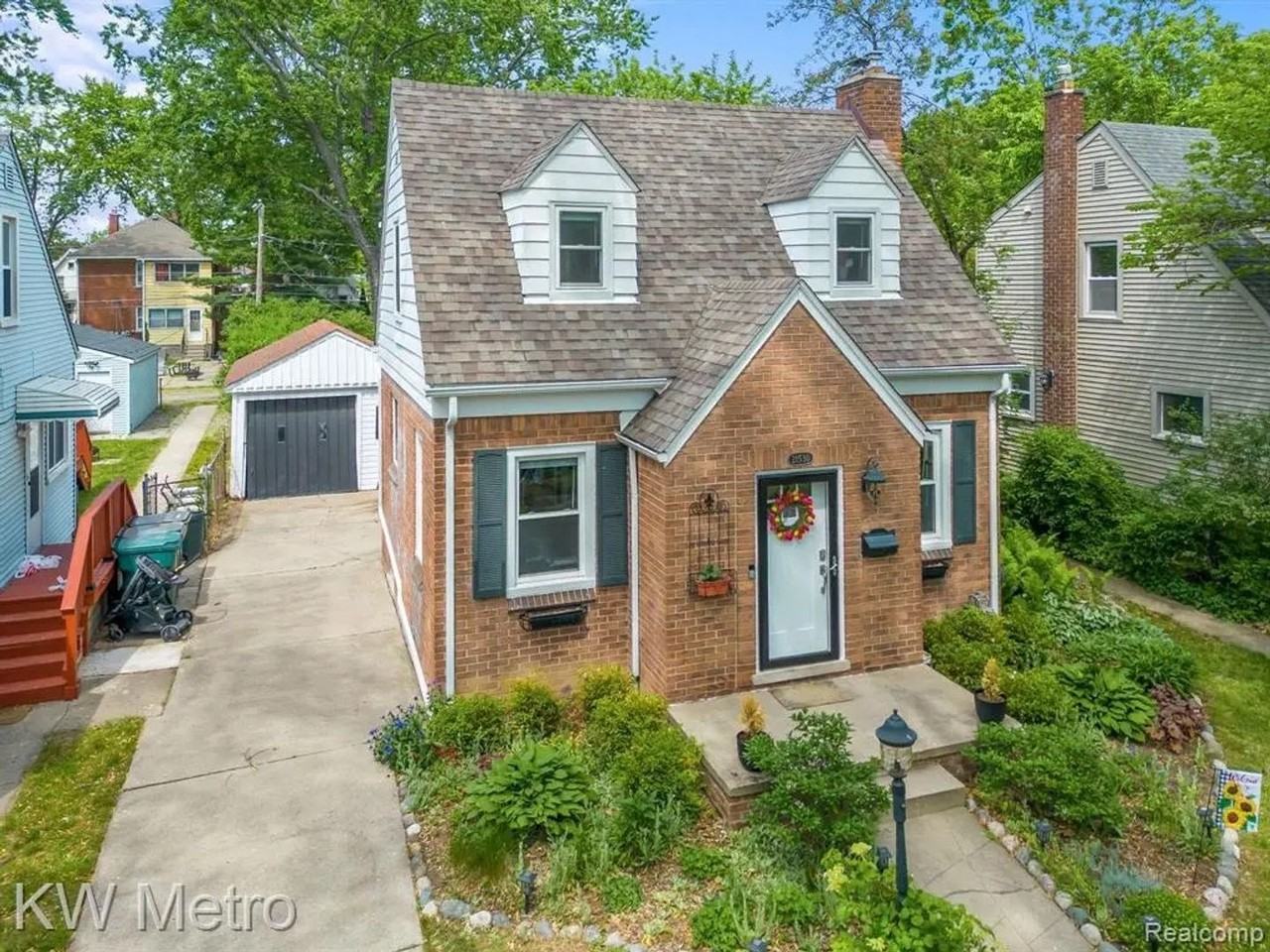 21530 Olmstead St - Photo 2 of 18