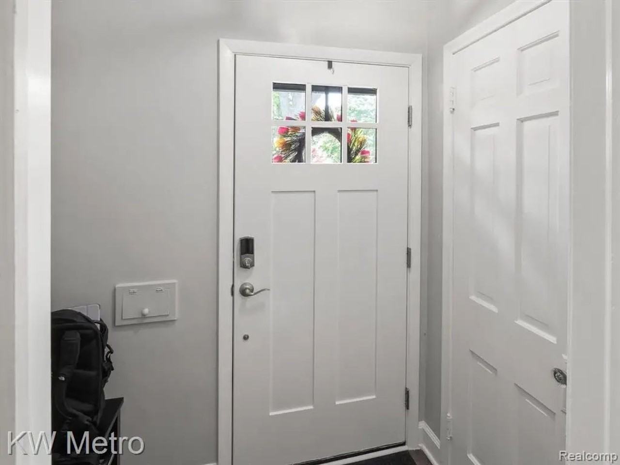 21530 Olmstead St - Photo 4 of 18