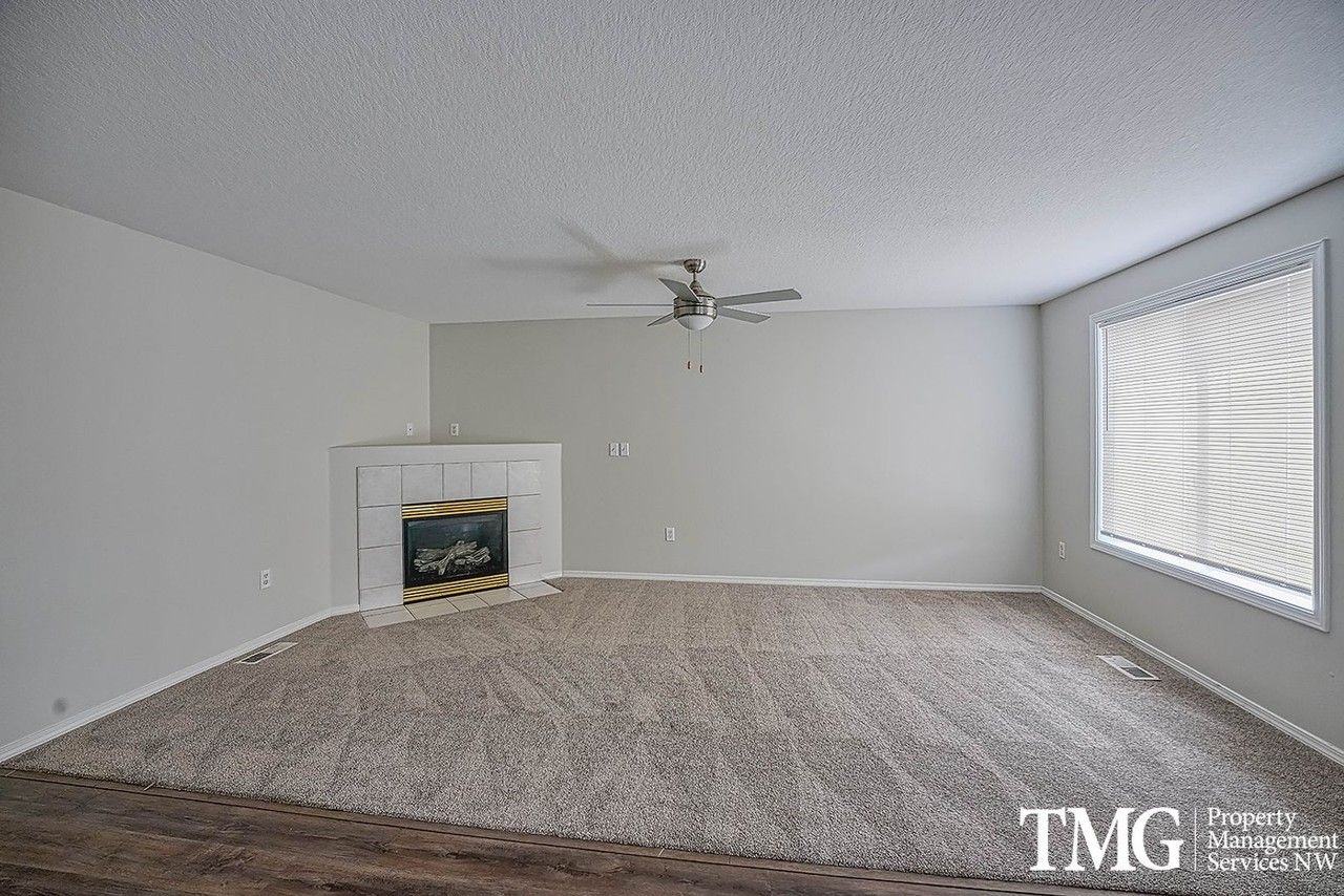17015 Ne 31st Way - Photo 6 of 35