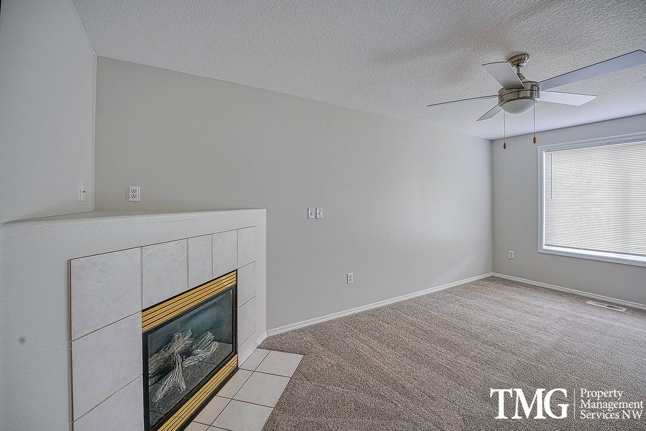 17015 Ne 31st Way - Photo 7 of 35
