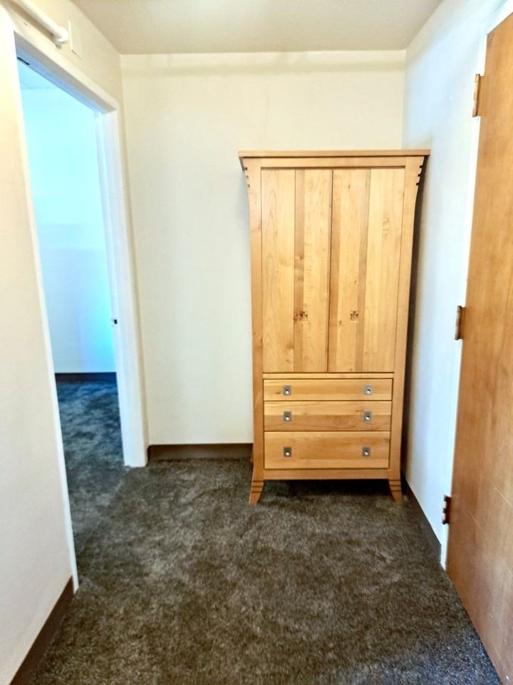 3959 Sheridan Ave #210 - Photo 3 of 12