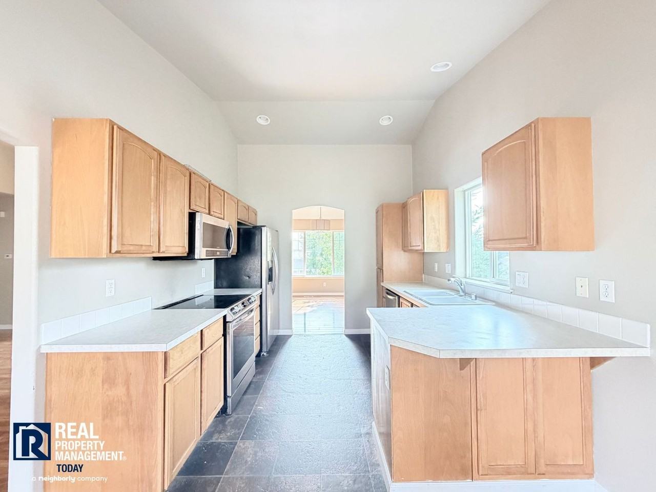 18610 85th Ave E - Photo 3 of 24