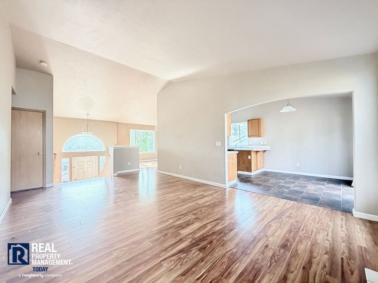 18610 85th Ave E - Photo 4 of 24