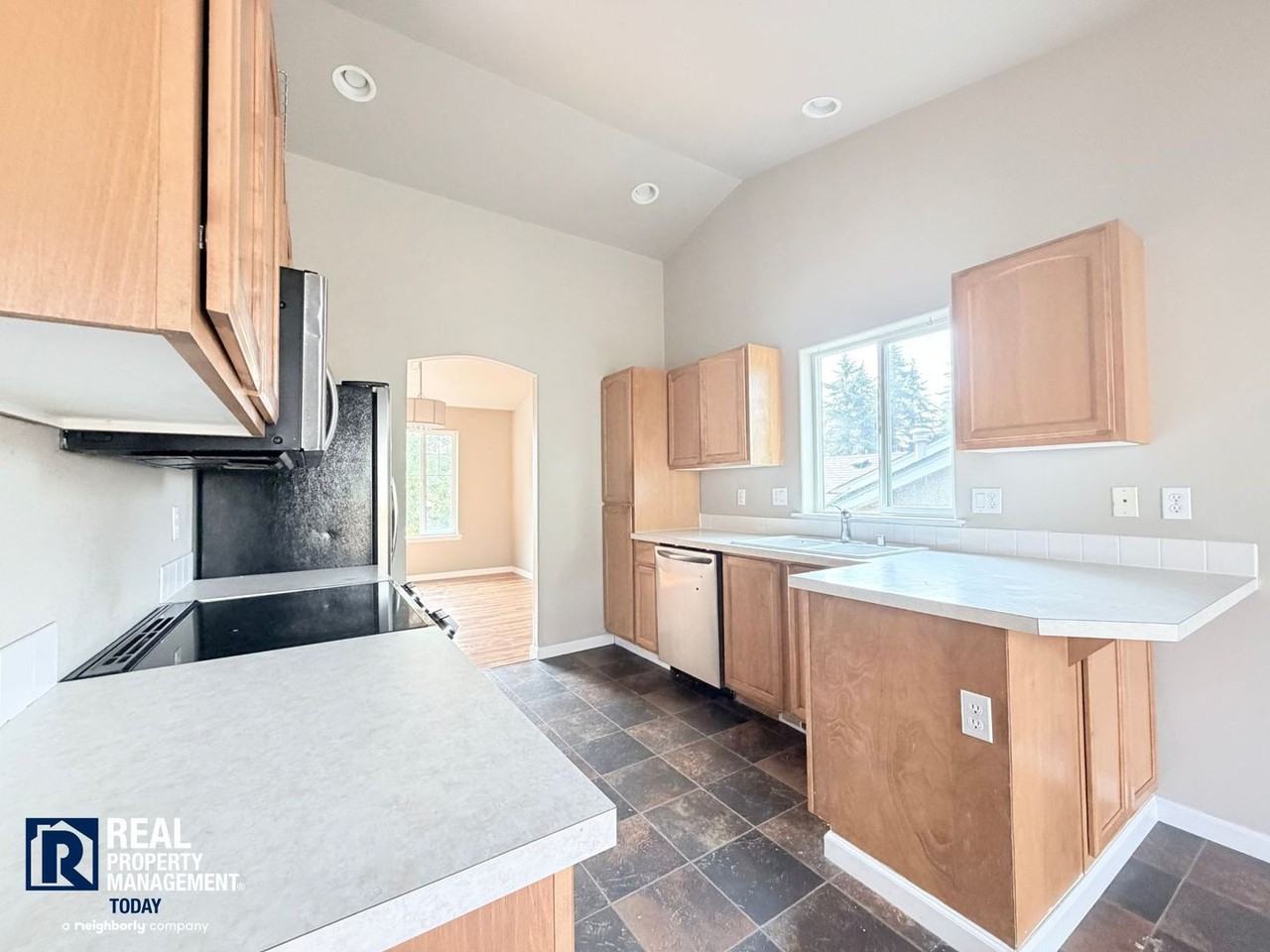18610 85th Ave E - Photo 5 of 24