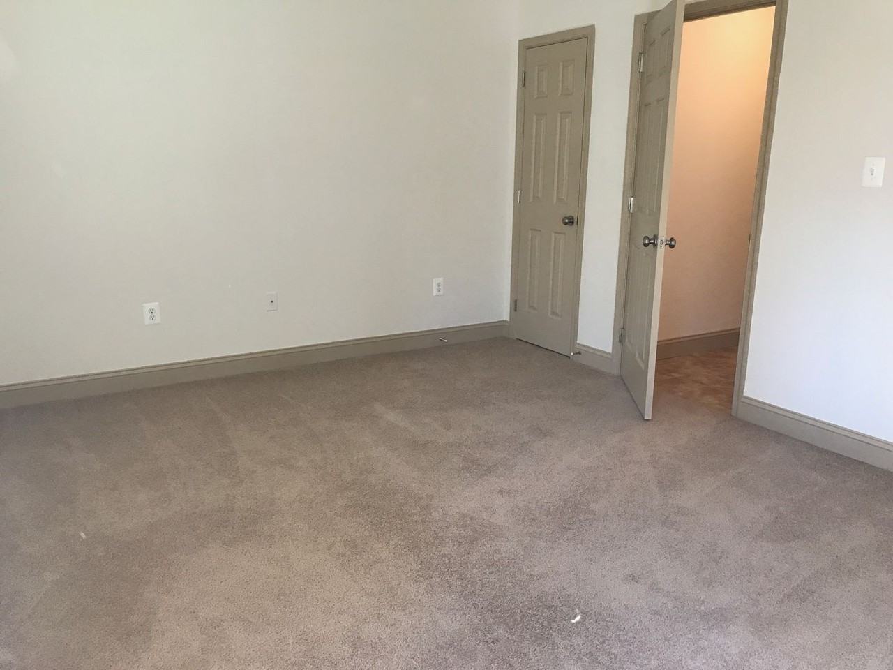 SP4 - Sunpointe Gardens, LLC - Photo 4 of 19