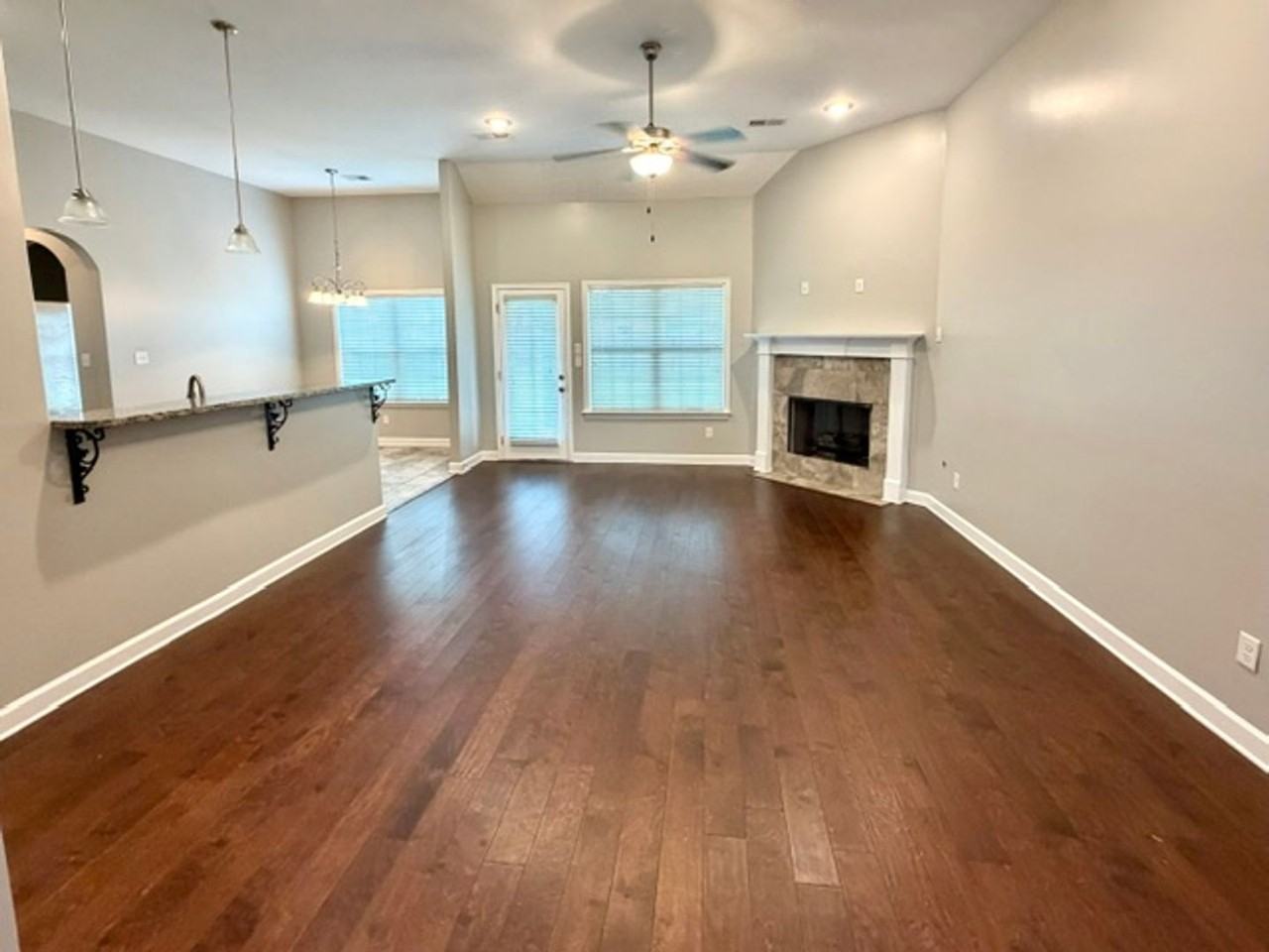 8618 Ainsley Cv - Photo 2 of 12
