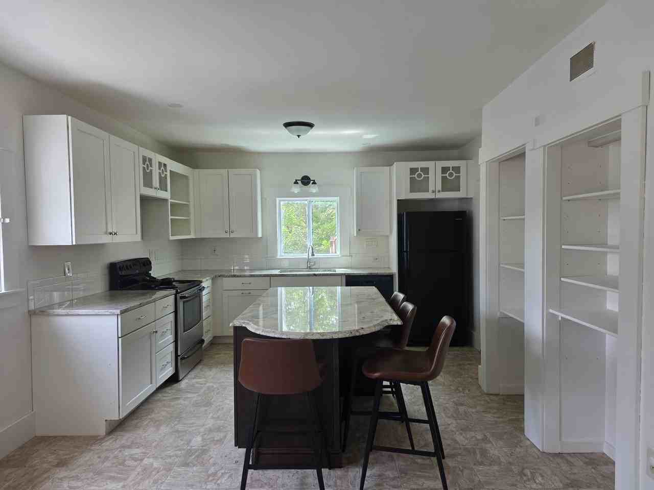 23 Pleasant St - Photo 7 of 8