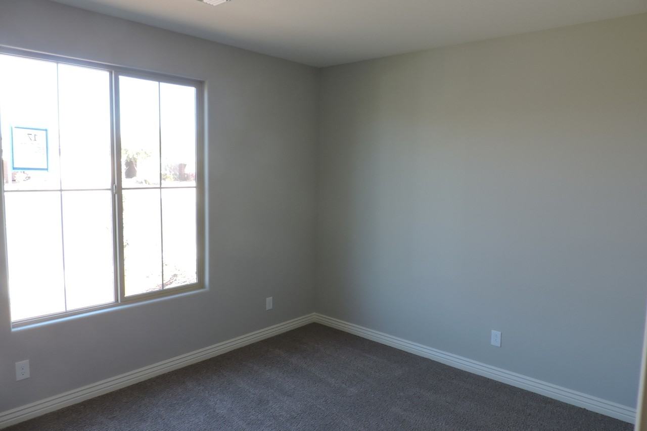 31317 N 26th Dr - Photo 6 of 9