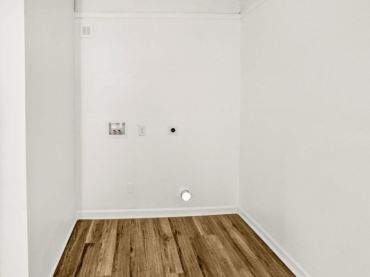 1513 Bethlehem Rd - Photo 4 of 33
