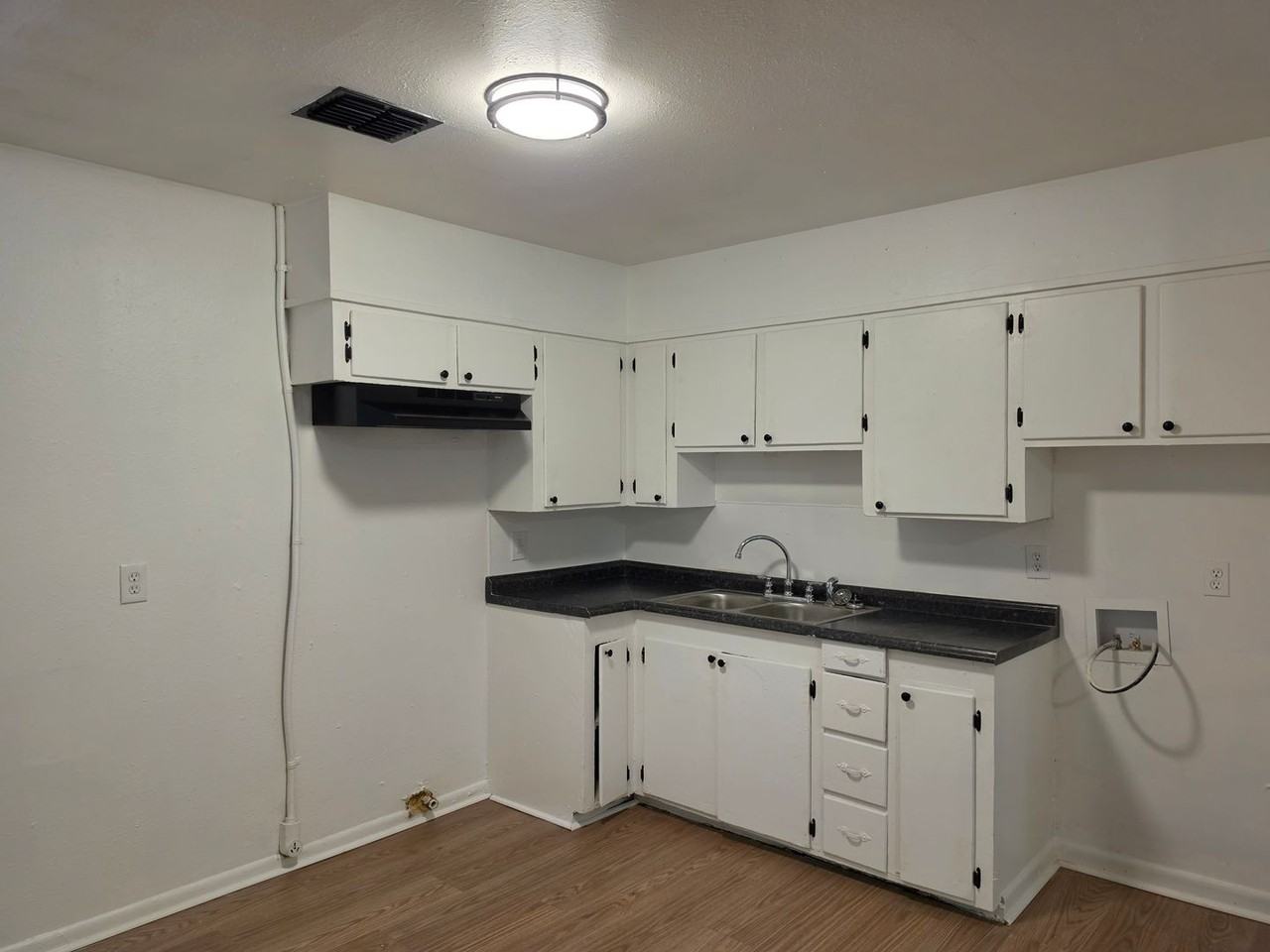 245 W 71st St - Photo 3 of 8