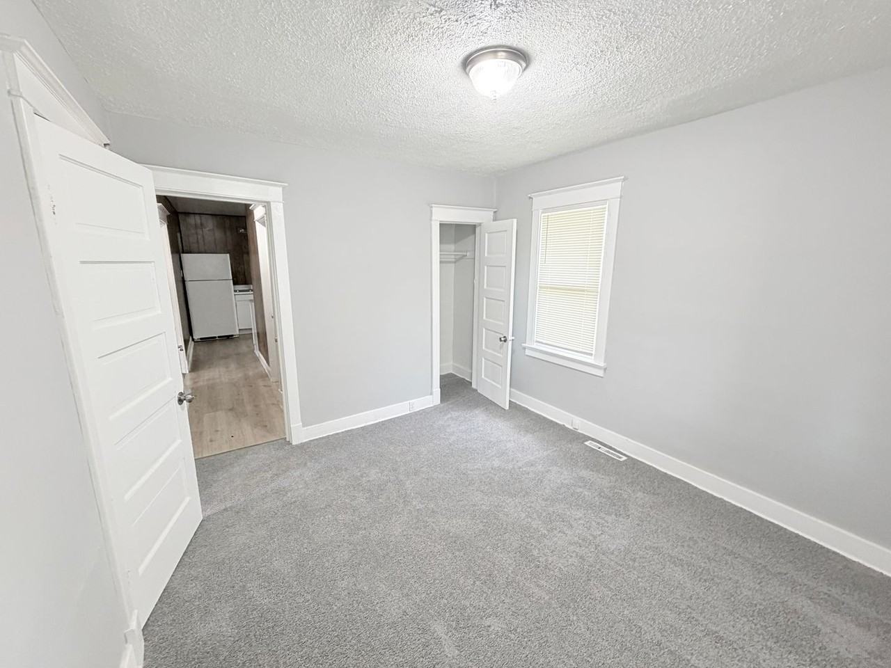 1317 N Spring St - Photo 7 of 10