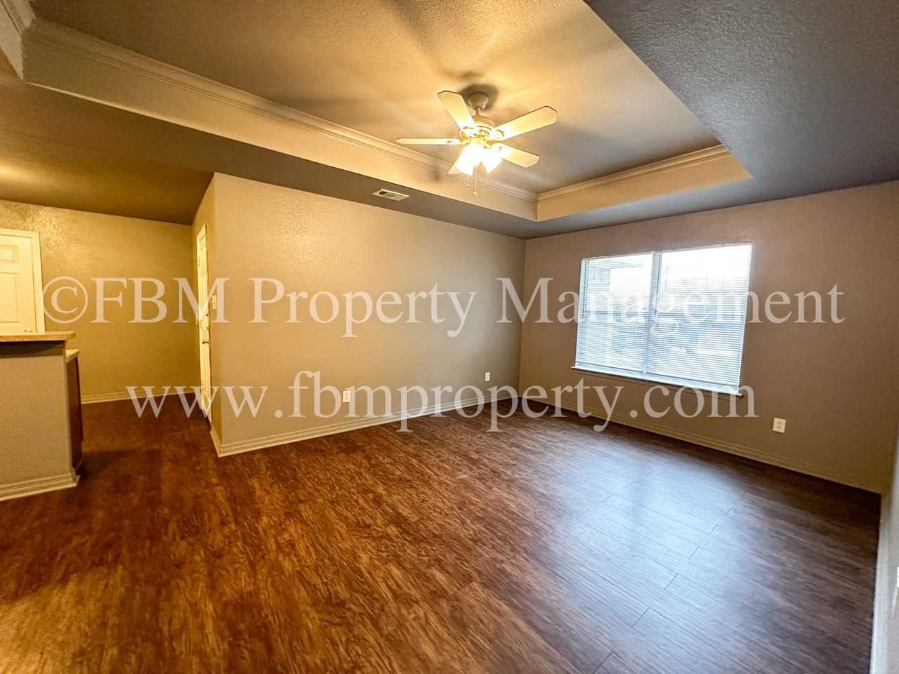 1510 Drexel Dr - Photo 3 of 16
