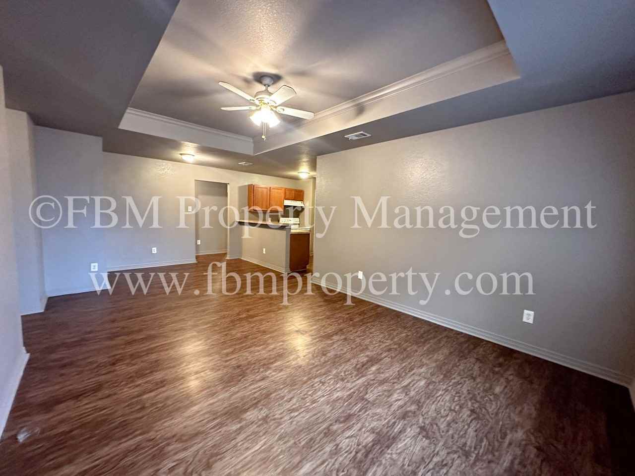 1510 Drexel Dr - Photo 4 of 16