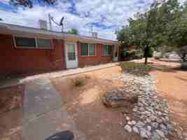 featured image of 9400 Candelaria Rd Ne