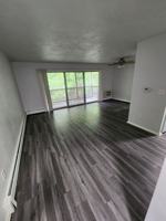 featured image of 880 Parkview Ave
