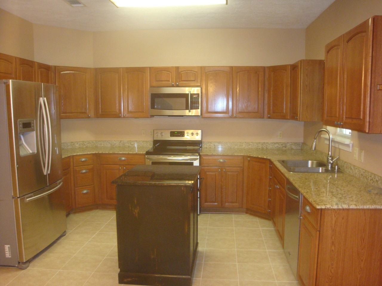 170 Zoe Dr - Photo 5 of 10