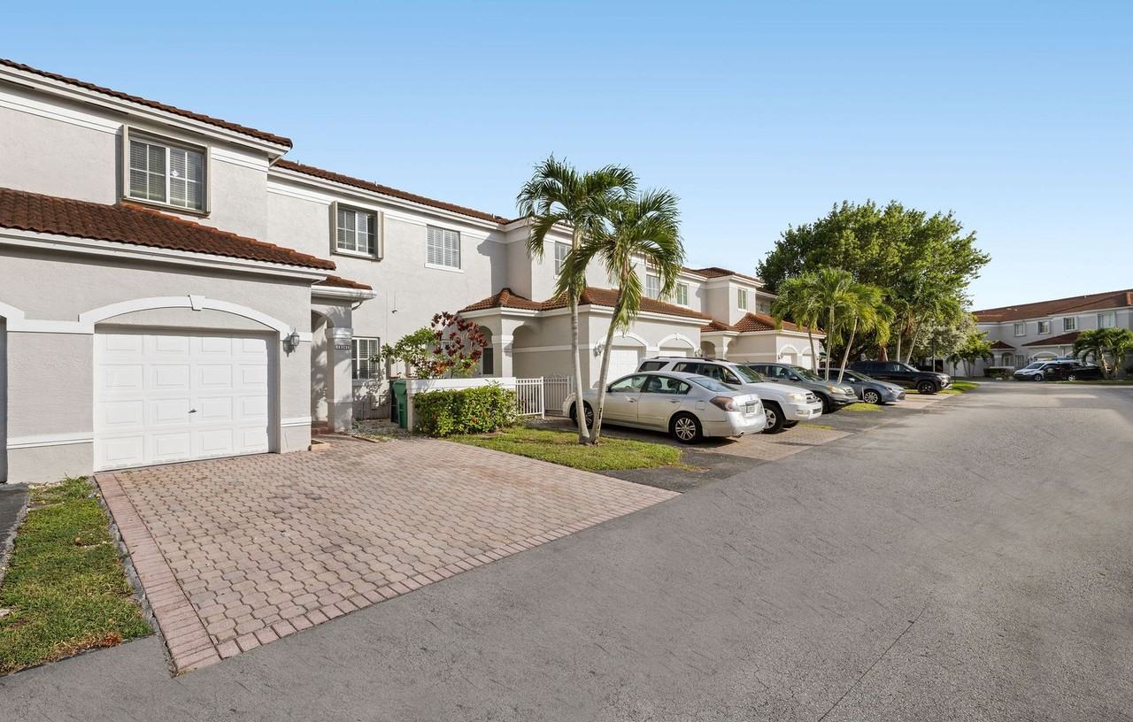 14261 Sw 126th Pl - Photo 2 of 45