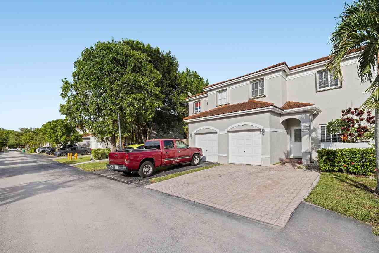 14261 Sw 126th Pl - Photo 4 of 45